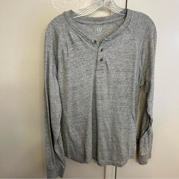 GAP Other - GAP Men’s Three Button Gray Long Sleeve Henley Shirt Size L